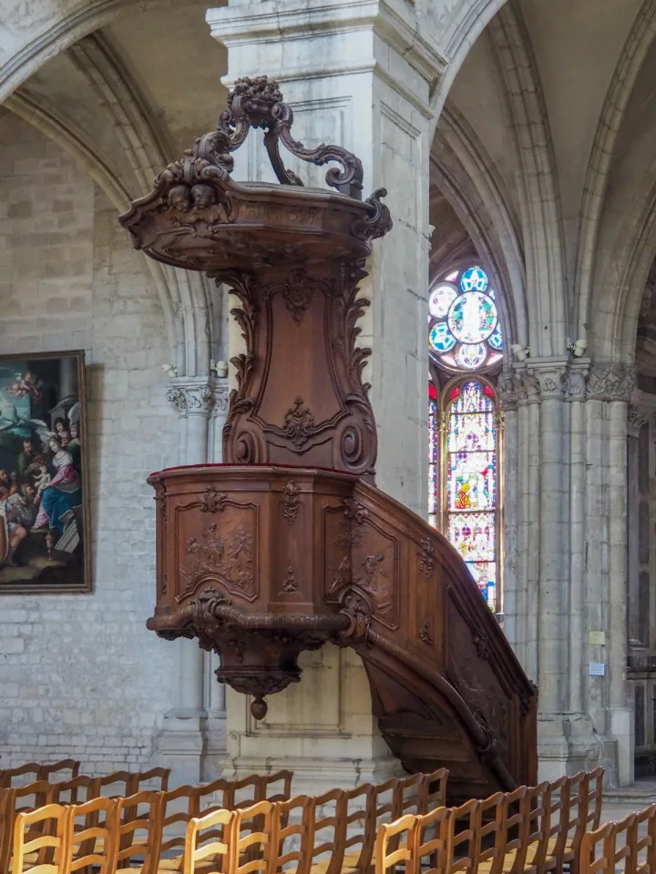 Pulpit at Cathedrale Notre-Dame de Verdun, Verdun