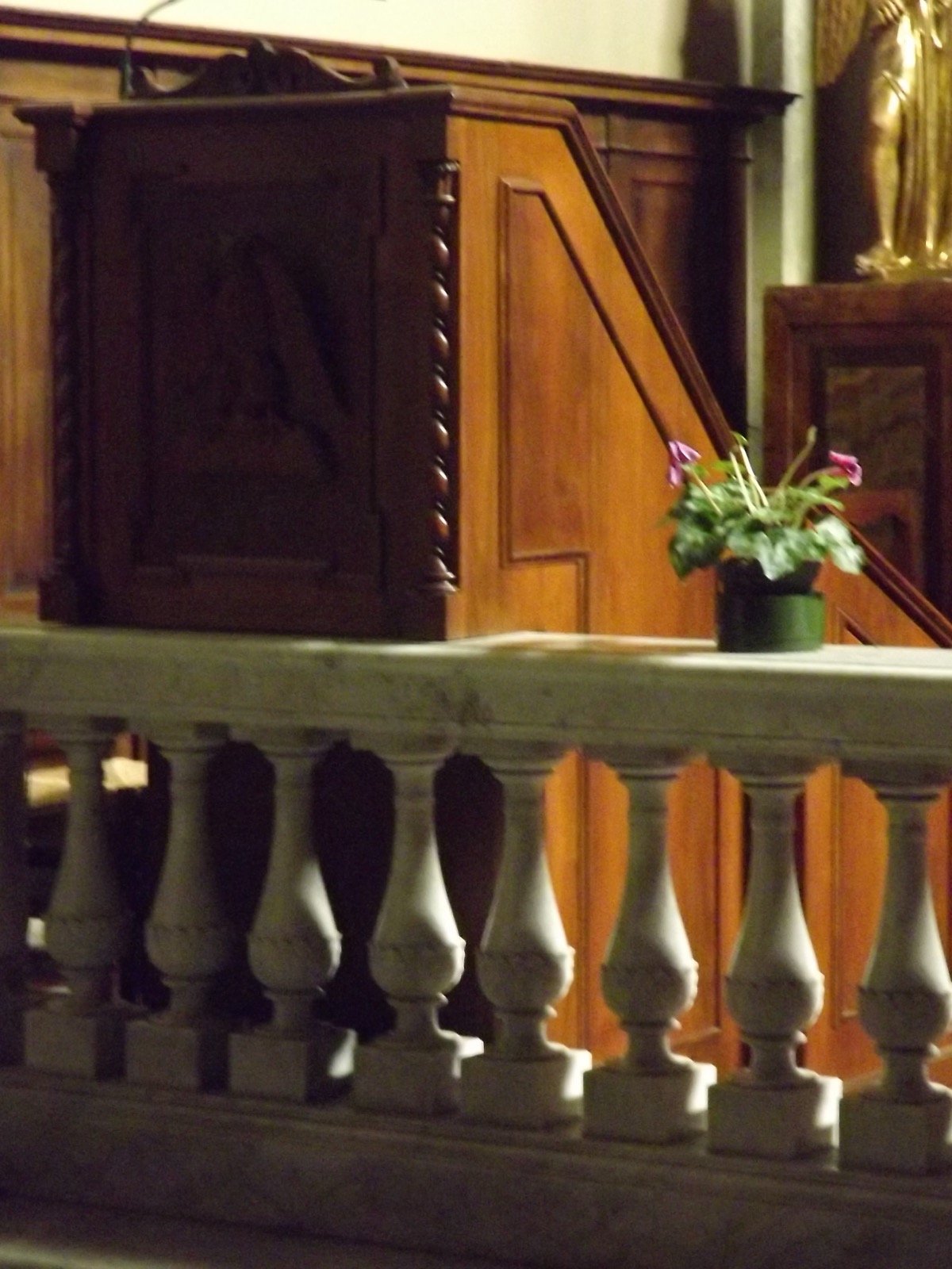 Preekstoel in Chiesa di San Michele Arcangelo, Volterra