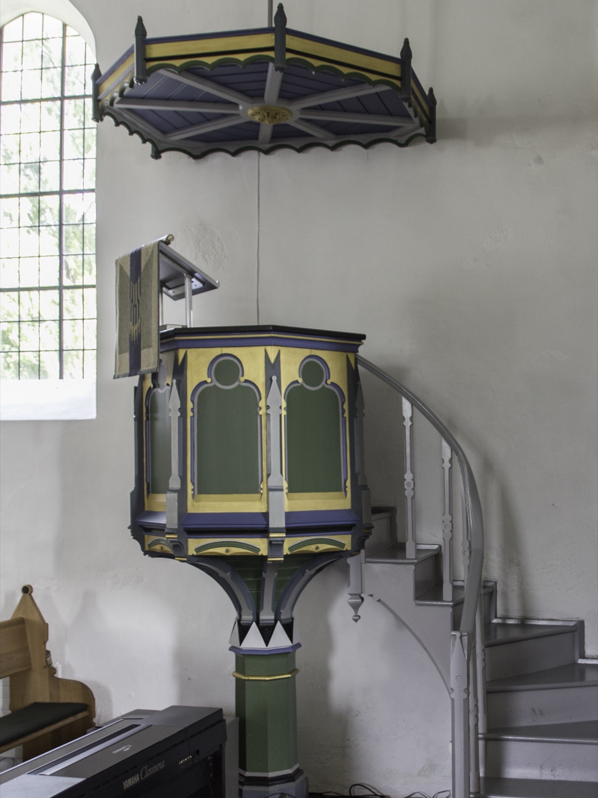 Preekstoel in Rise Kirke, Rise