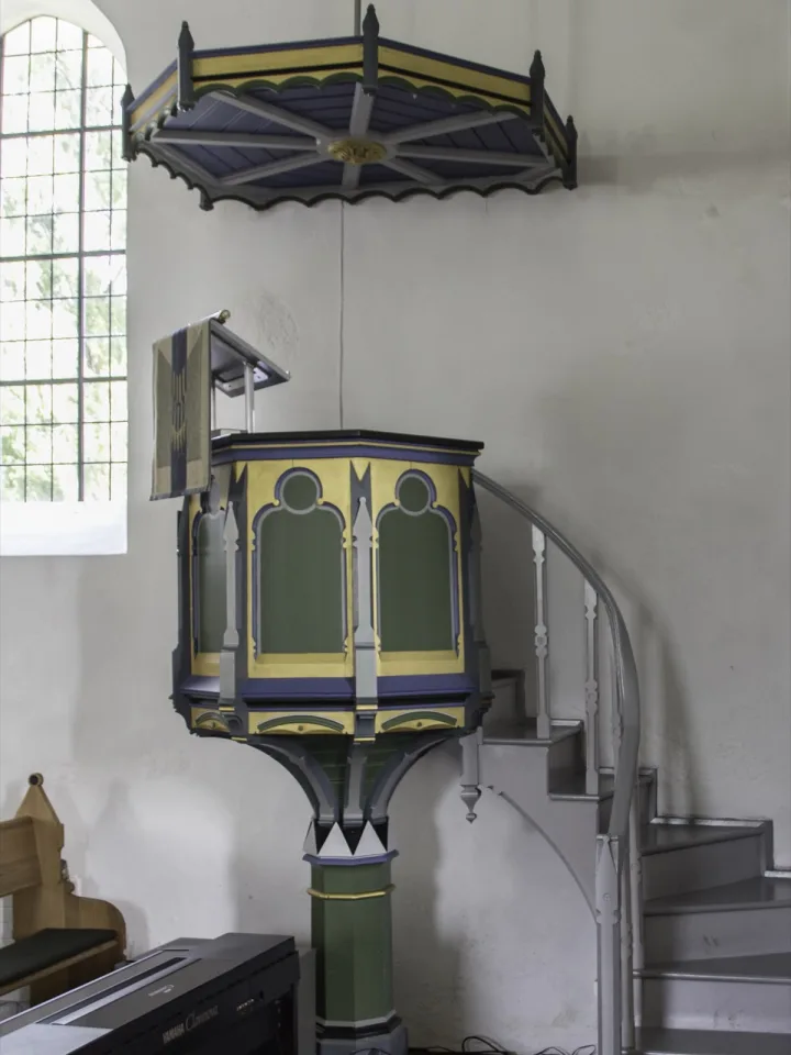 Preekstoel in Rise Kirke, Rise
