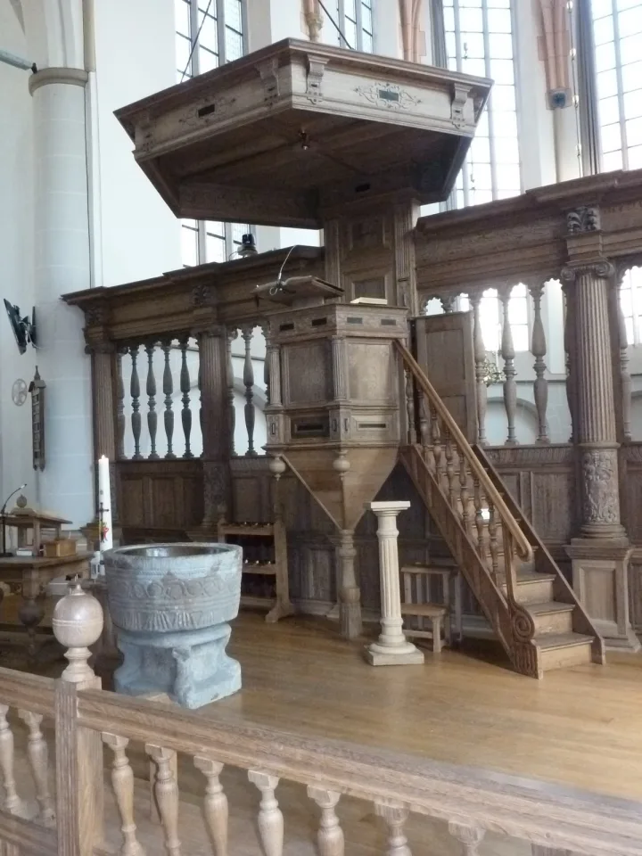 Preekstoel in Grote of Andreaskerk, Hattem
