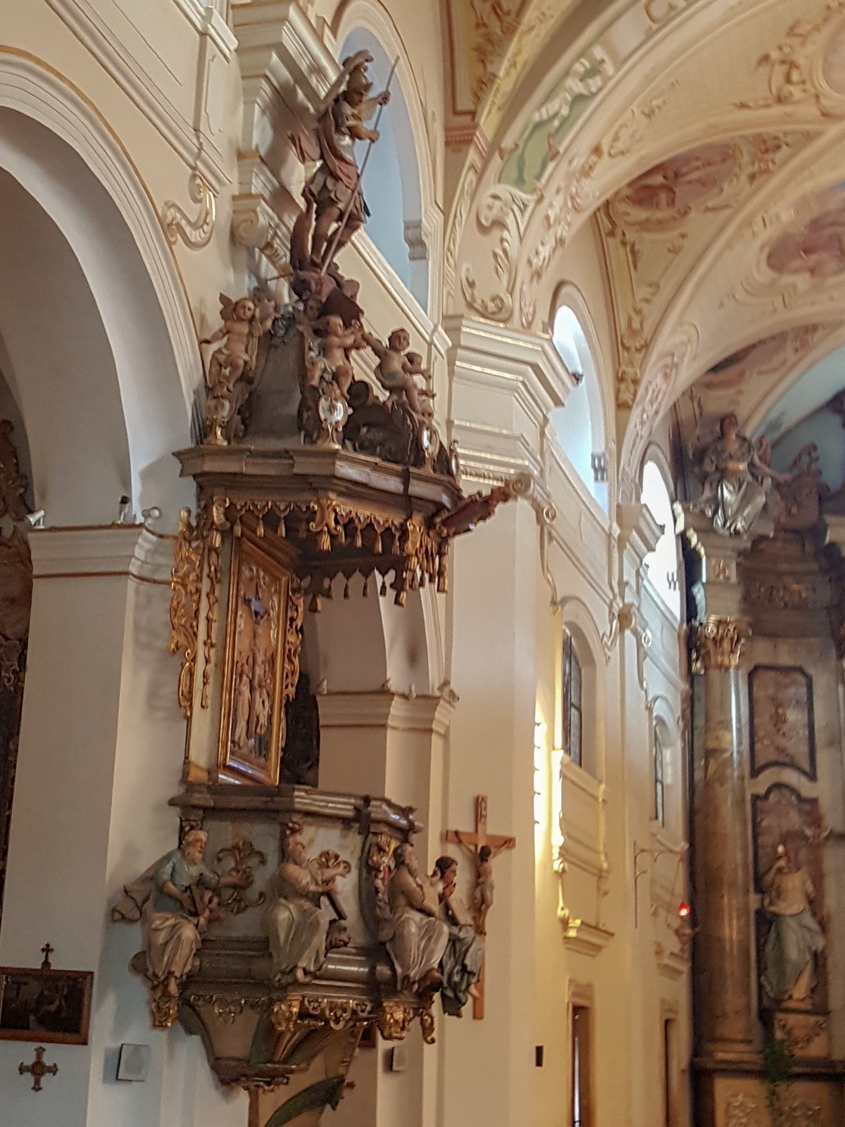 Preekstoel in Keresztelo Szent Janos Plebania, Targu Mures