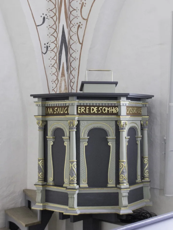 Pulpit at Them Kirke, Them