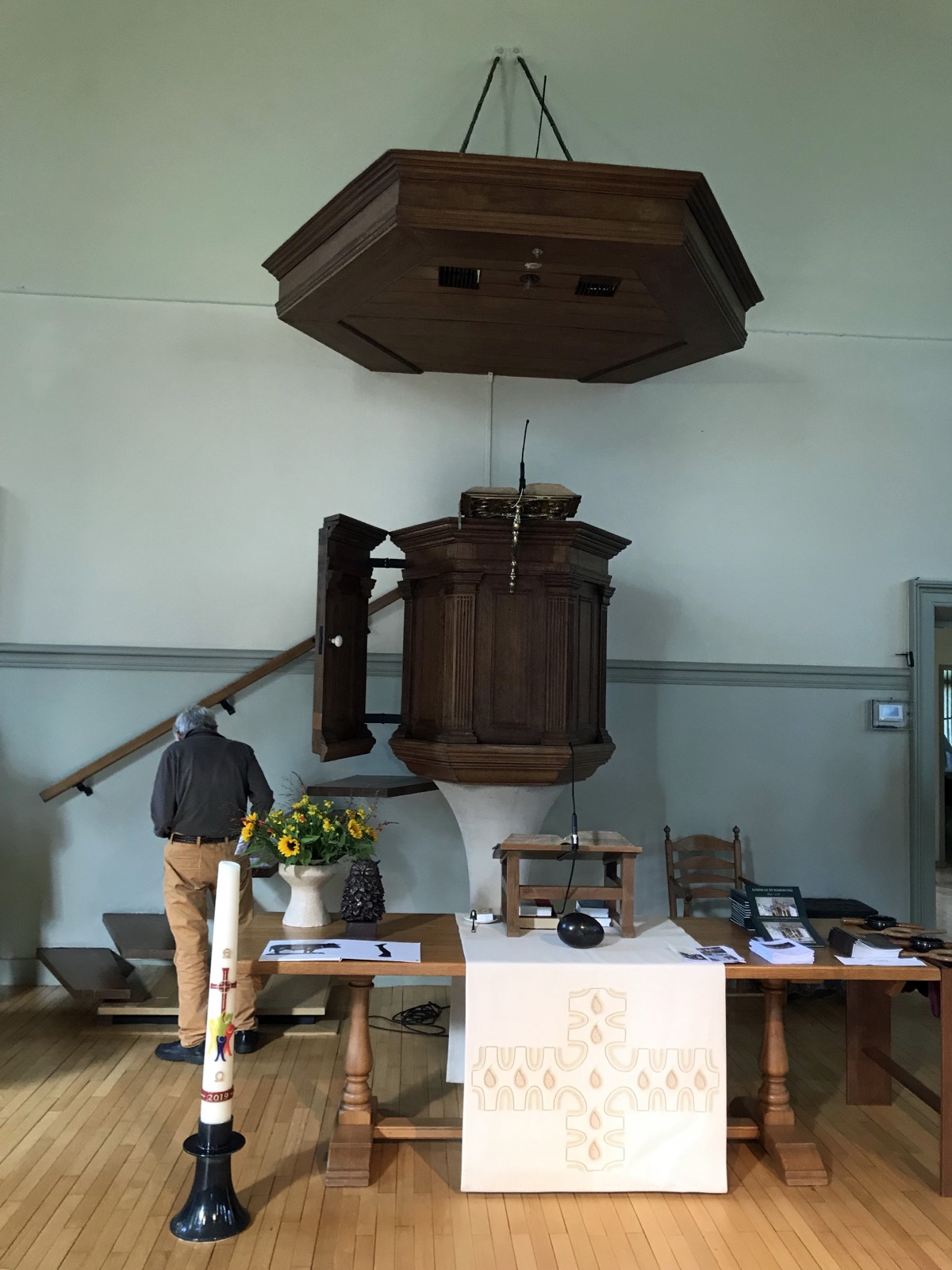Preekstoel in Protestantse Gemeente, Warmond