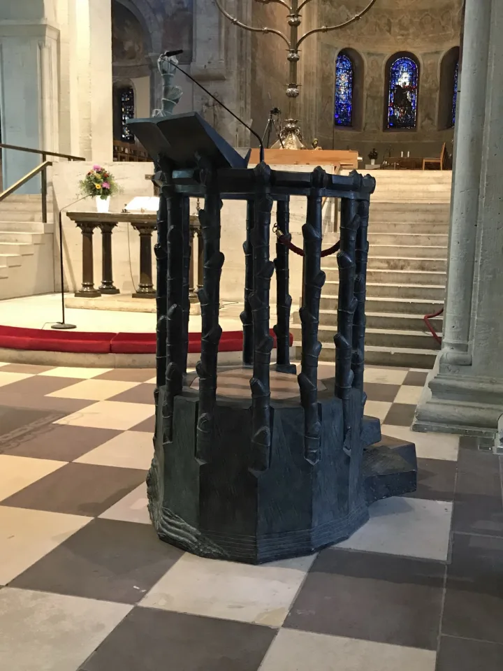 Pulpit at Dom, Braunschweig
