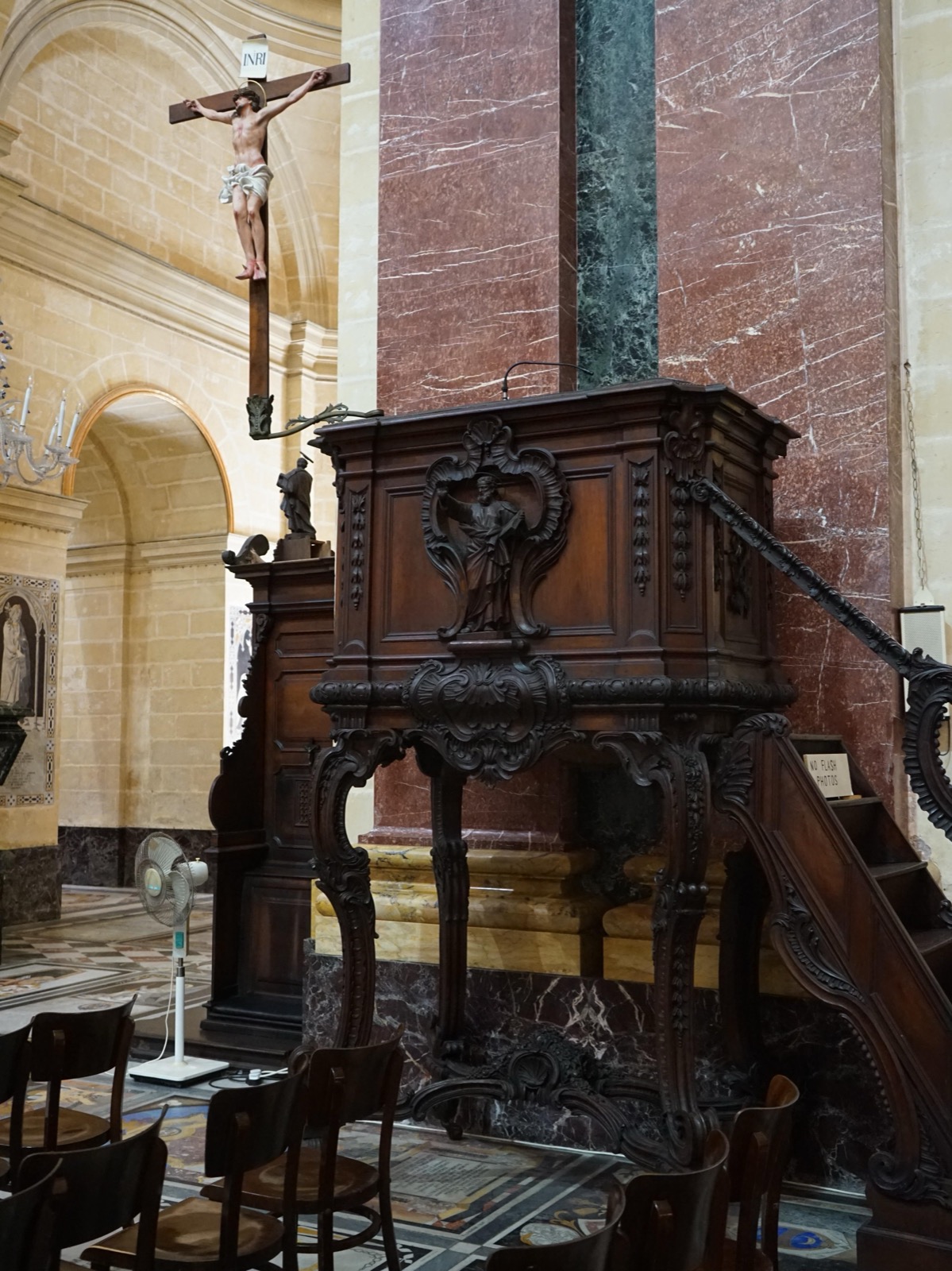 Preekstoel in St Pauls Cathedral, Mdina