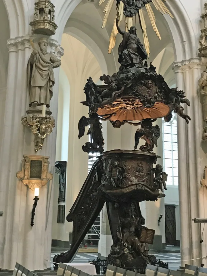 Preekstoel in Onze Lieve Vrouw Brugge, Brugge