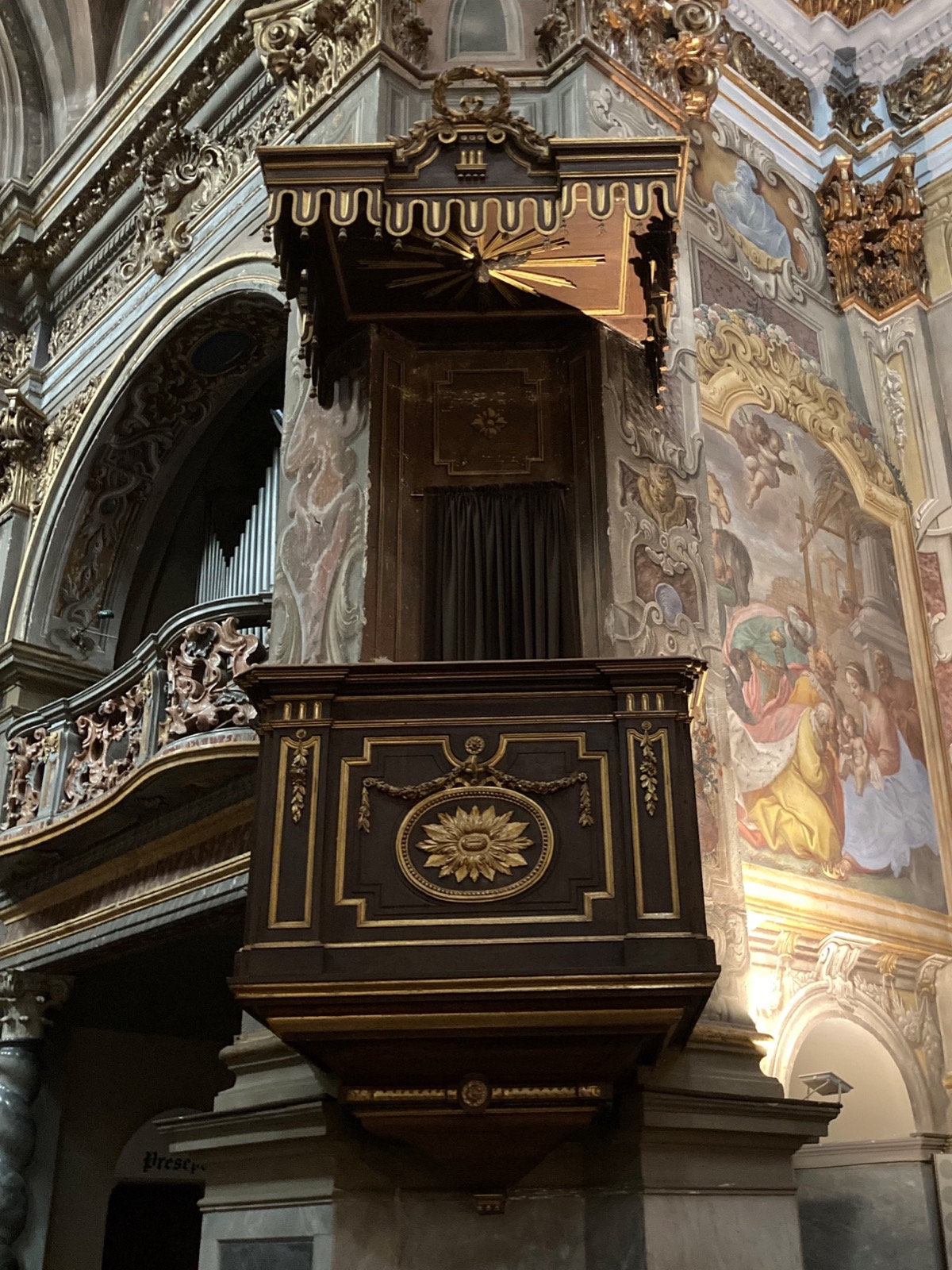 Preekstoel in Chiesa di San Martino, Asti