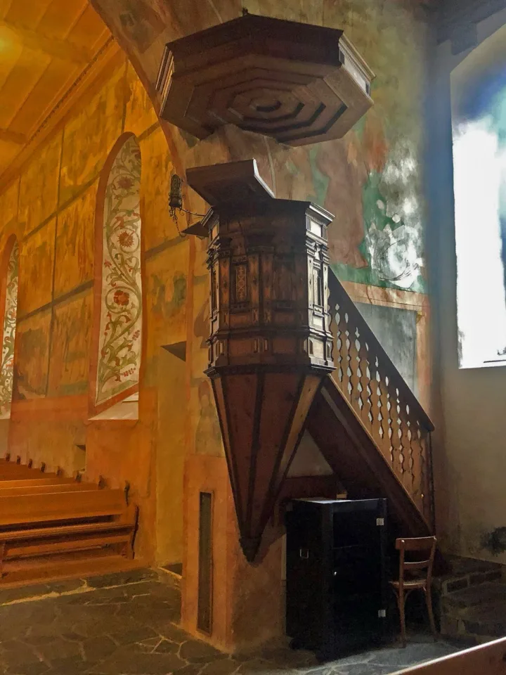 Pulpit at Mauritiuskirche, Saanen