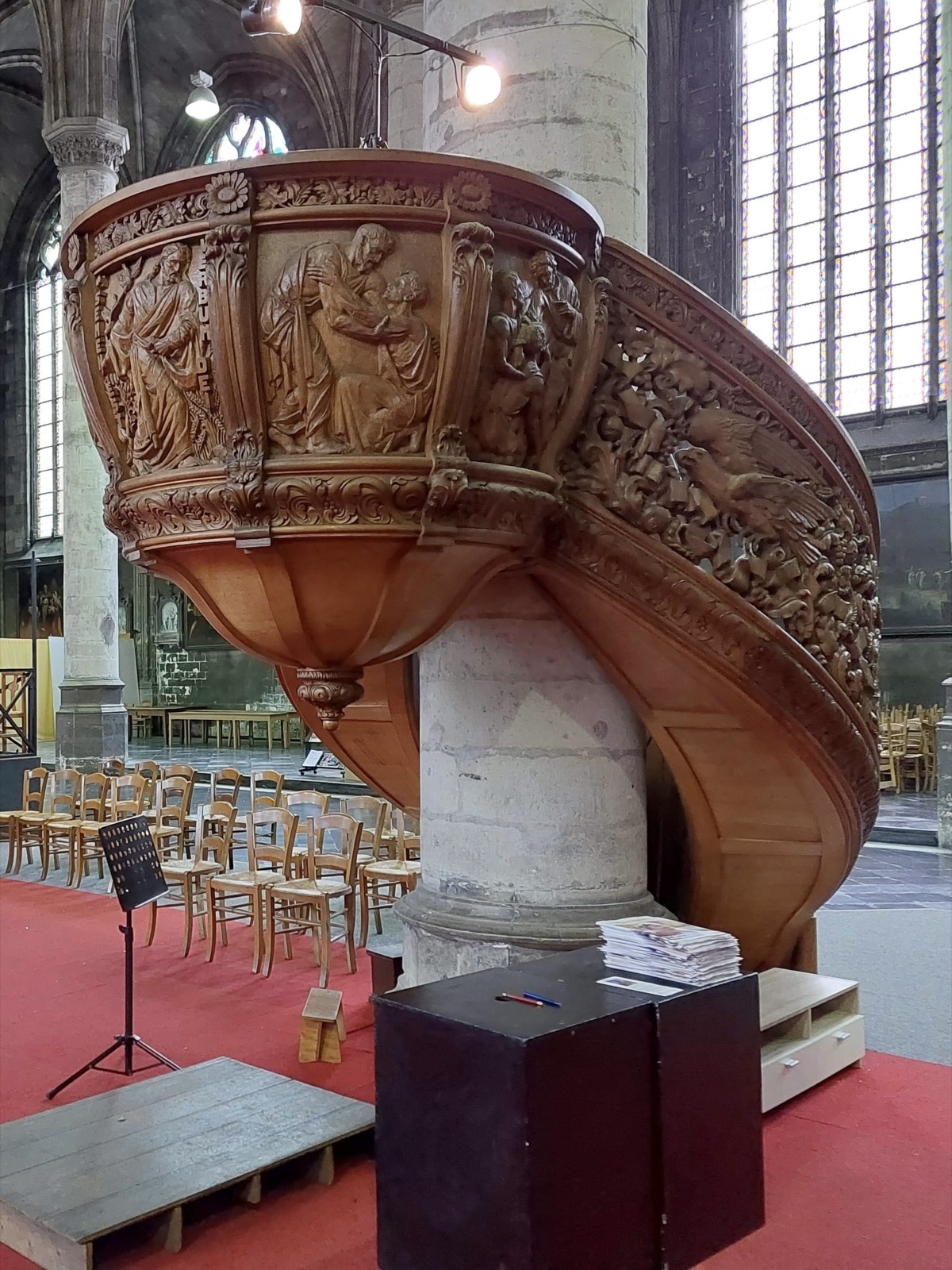 Pulpit at St Maurice, Lille