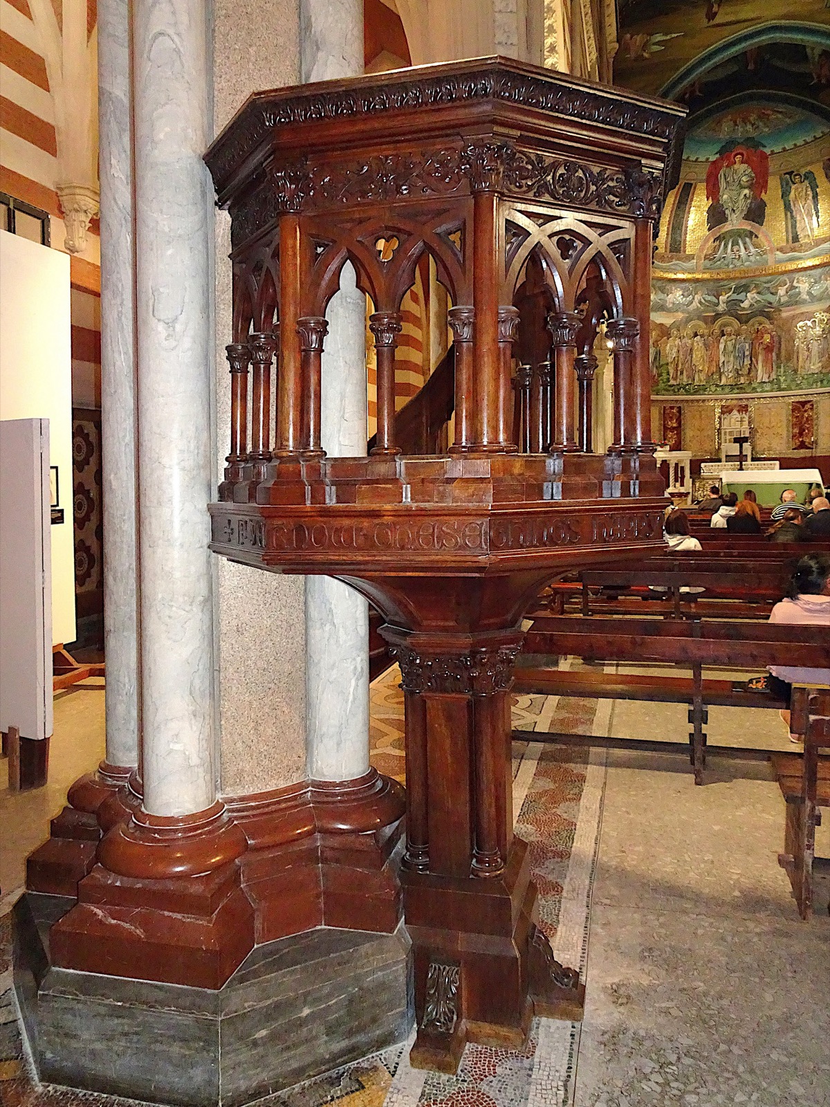 Pulpit at San Paolo entro le Mura (Sint Paulus binnen de muren), Rome