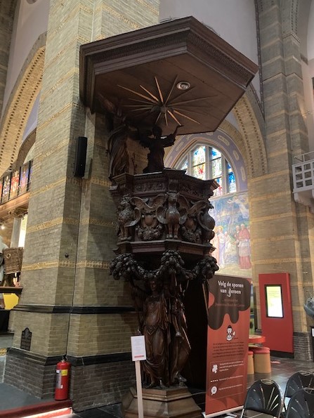 Preekstoel in St Jacobskerk, s-Hertogenbosch