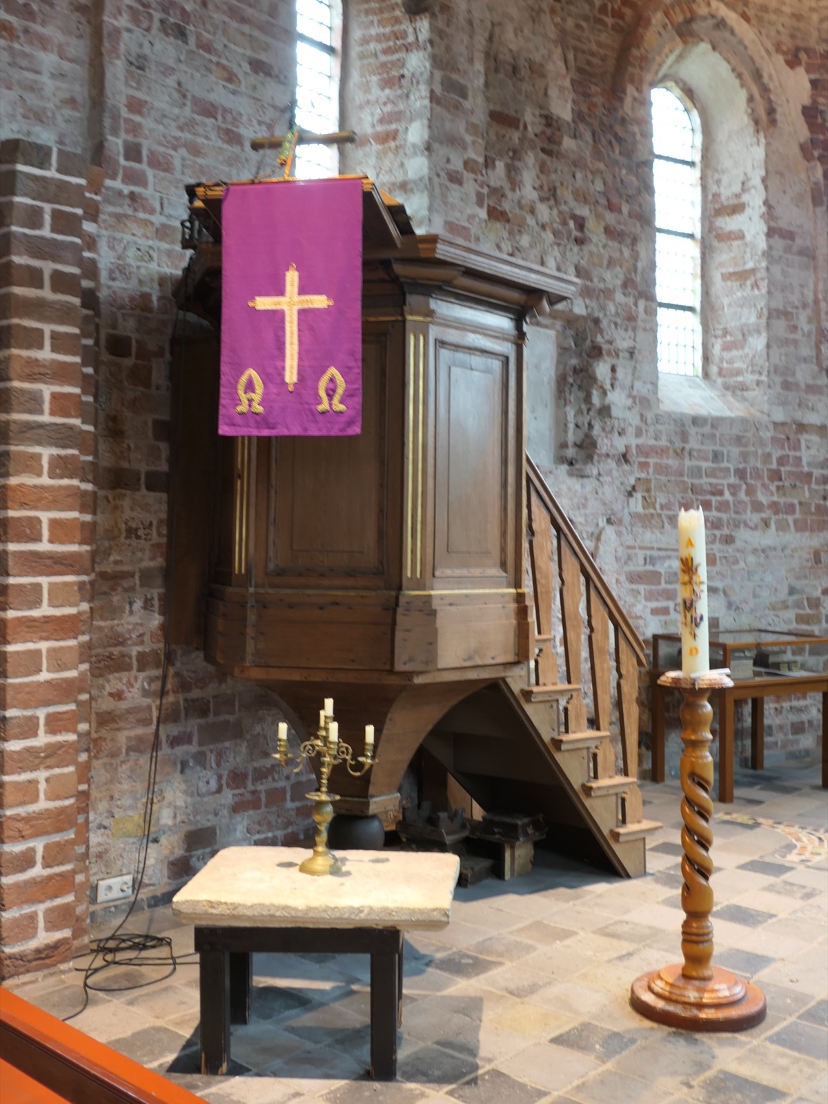 Preekstoel in Sint Janskerk, Hoorn (Terschelling)