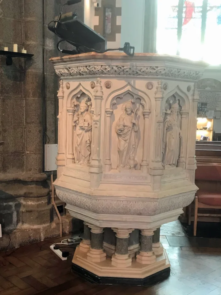 Preekstoel in Town Church, St Peter Port