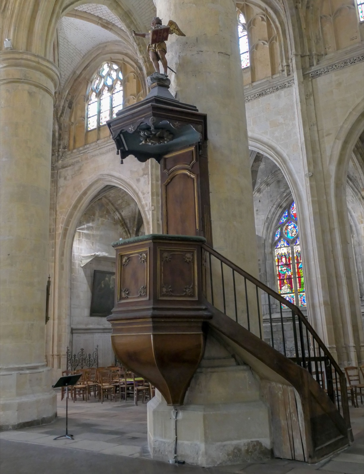 Preekstoel in Eglise Saint Remy, Dieppe