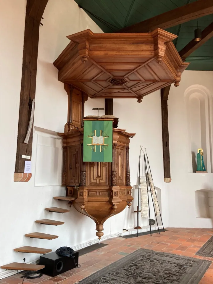 Preekstoel in Sint Jan, Deinum