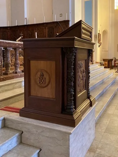 Preekstoel in Chiesa di San Nicolo, Randazzo