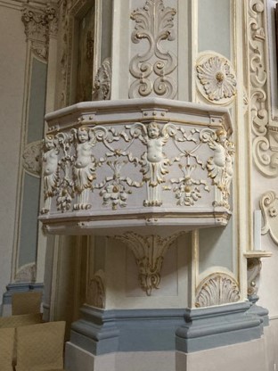 Preekstoel in Duomo di Taormina, Taormina