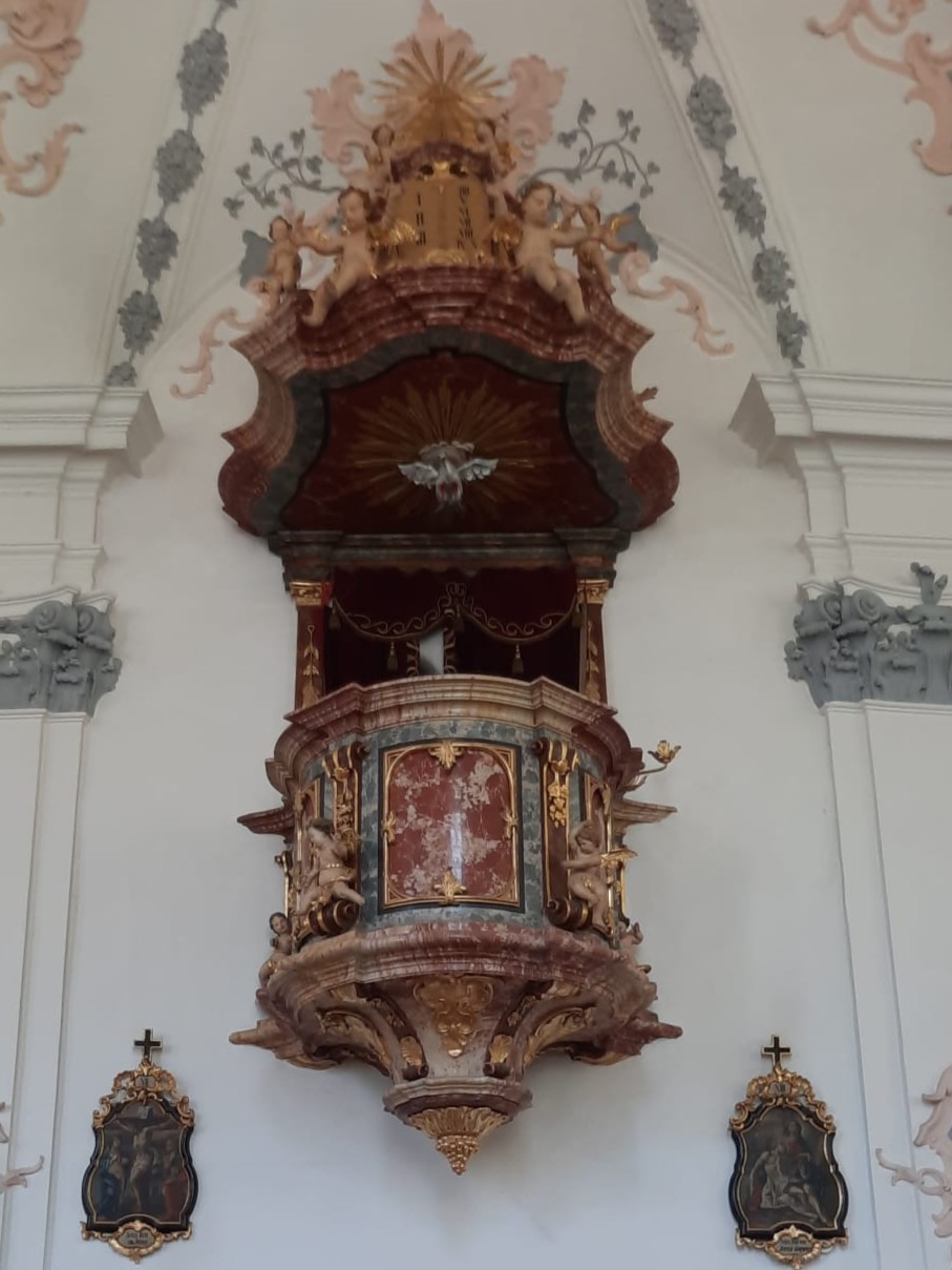 Pulpit at Zum Heiligen Georg und Nikolaus, Oetz