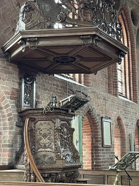 Preekstoel in Abdijkerk, Aduard