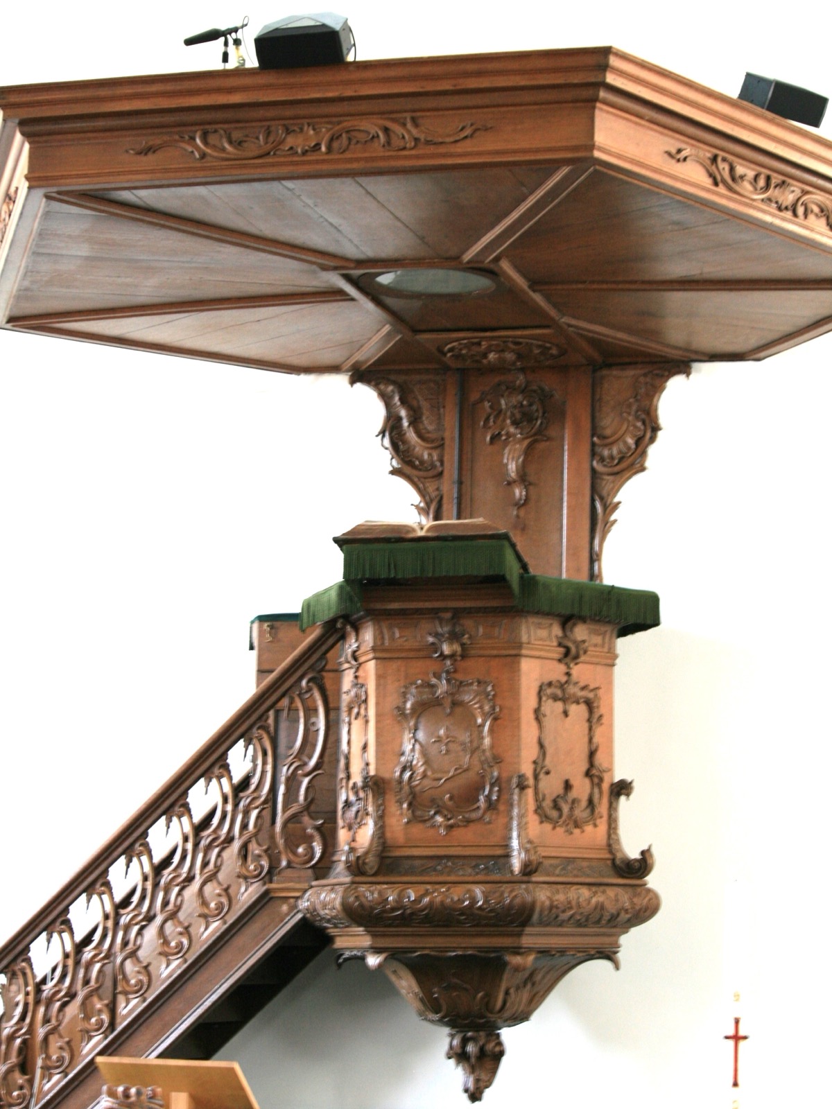 Preekstoel in Grote Kerk, Veendam