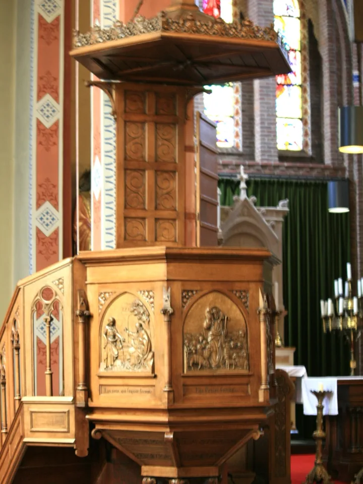 Pulpit at Maria ten Hemelopneming, Veendam