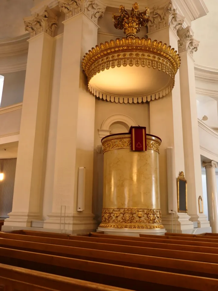 Pulpit at Helsingin tuomiokirkko, Helsinki