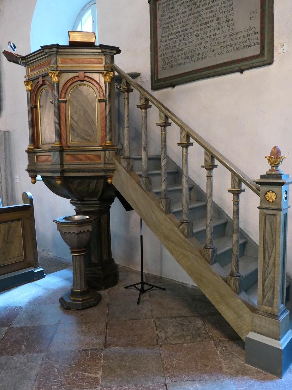 Pulpit at Medelplana Kyrka, Medelplana