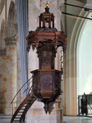 Preekstoel in Grote Kerk, Den Haag