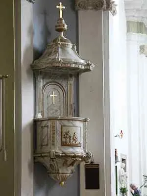 Preekstoel in Keresztelo Szent Janos-templom, Visegrad