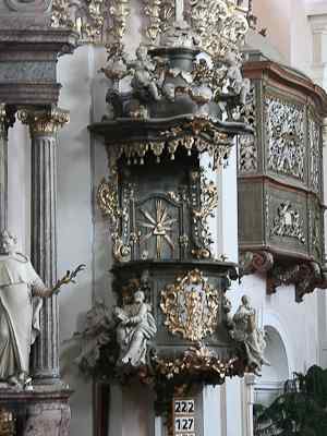 Preekstoel in Szent Anna Piarista Templom, Vac