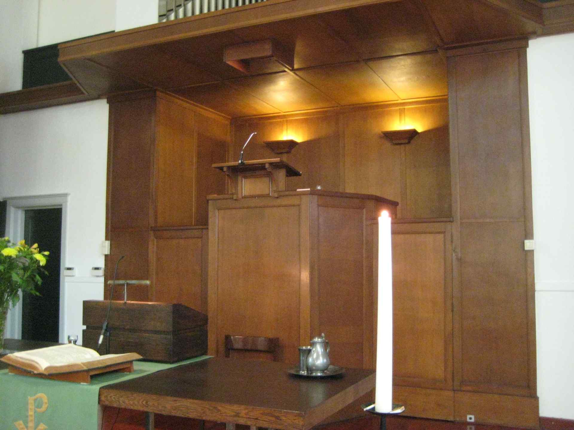 Preekstoel in Regentessekerk, Apeldoorn