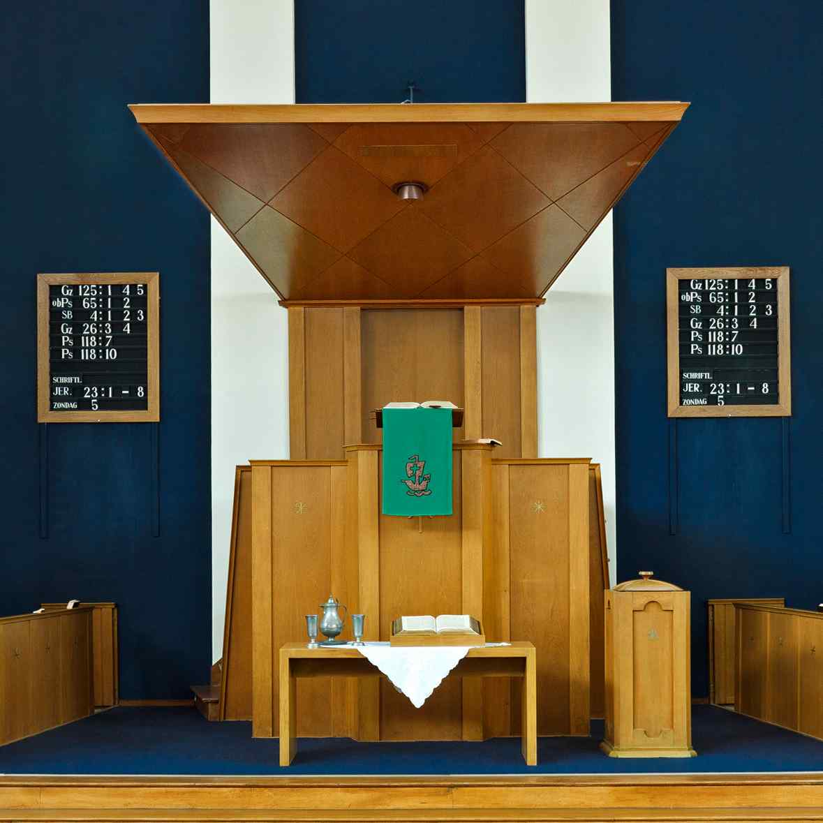 Preekstoel in Renatakerk, Enschede