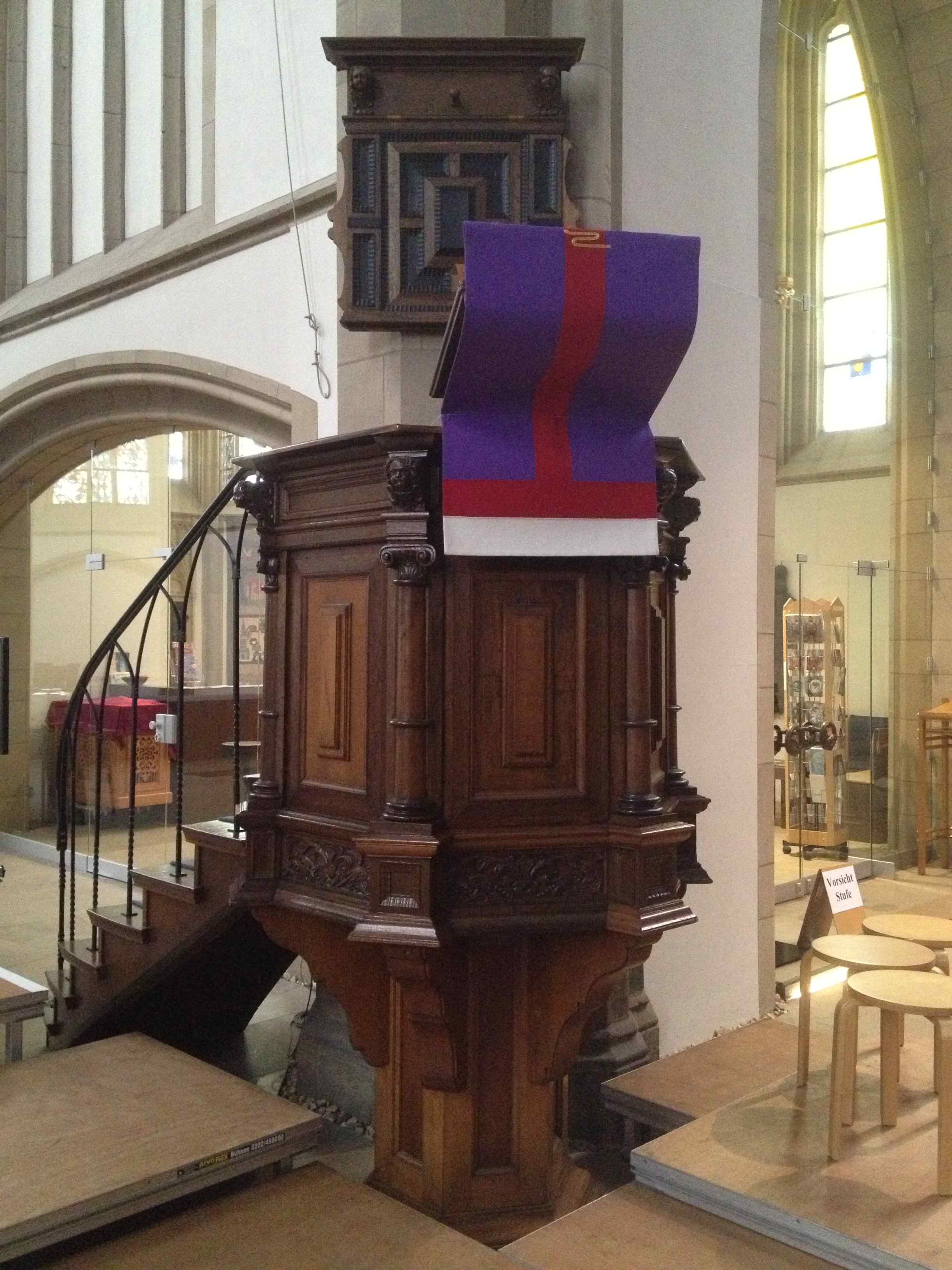 Preekstoel in Salvatorekirche, Duisburg