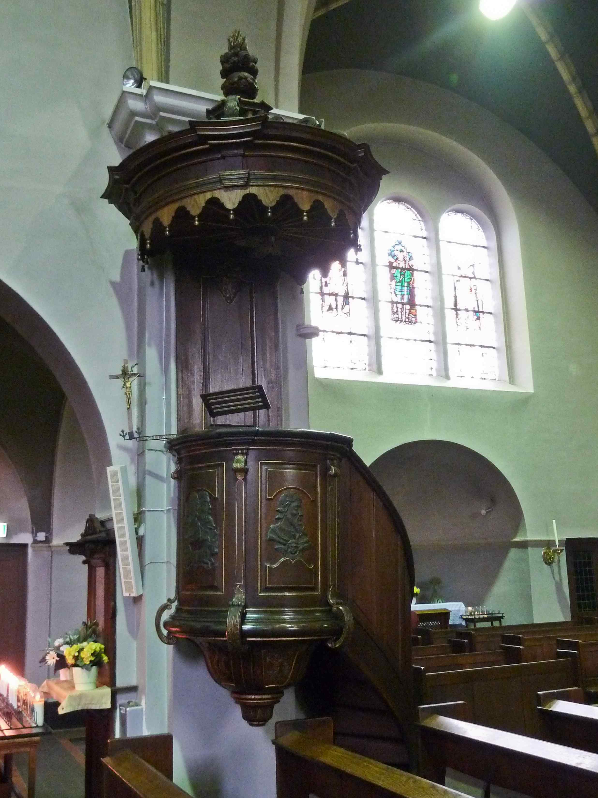Preekstoel in St Bavo Kerk, Nuth