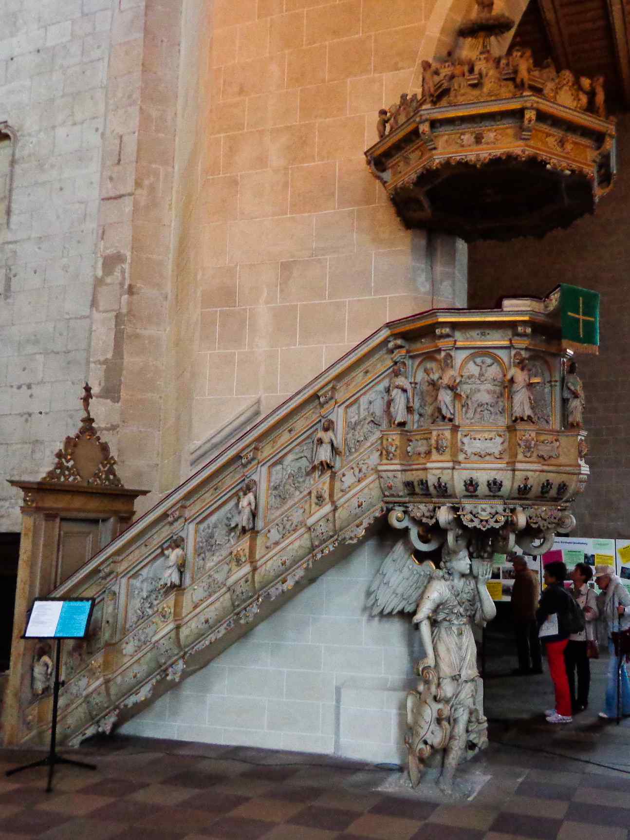 Preekstoel in Marktkirche St. Benedikti, Quedlinburg