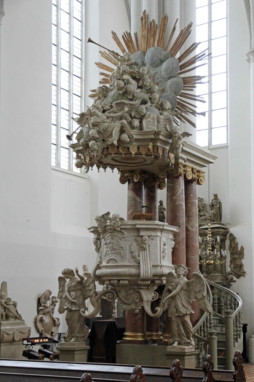Preekstoel in Marienkirche, Berlin
