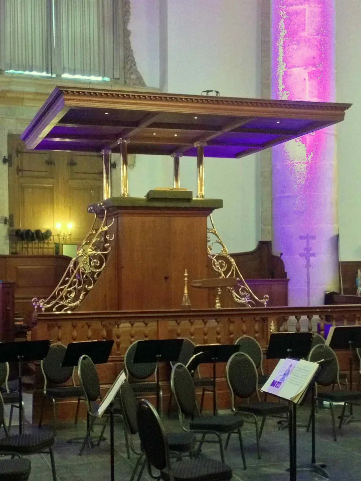 Preekstoel in Marekerk, Leiden