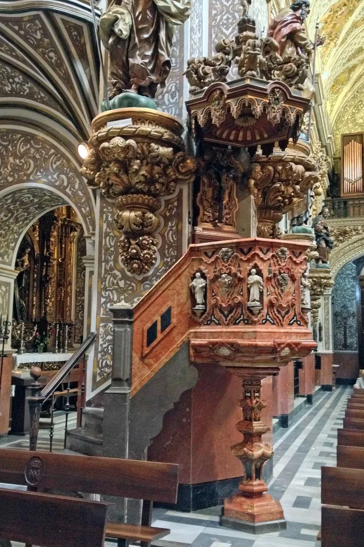 Pulpit at Basilica de Nuestra Senora de las Angustias, Granada