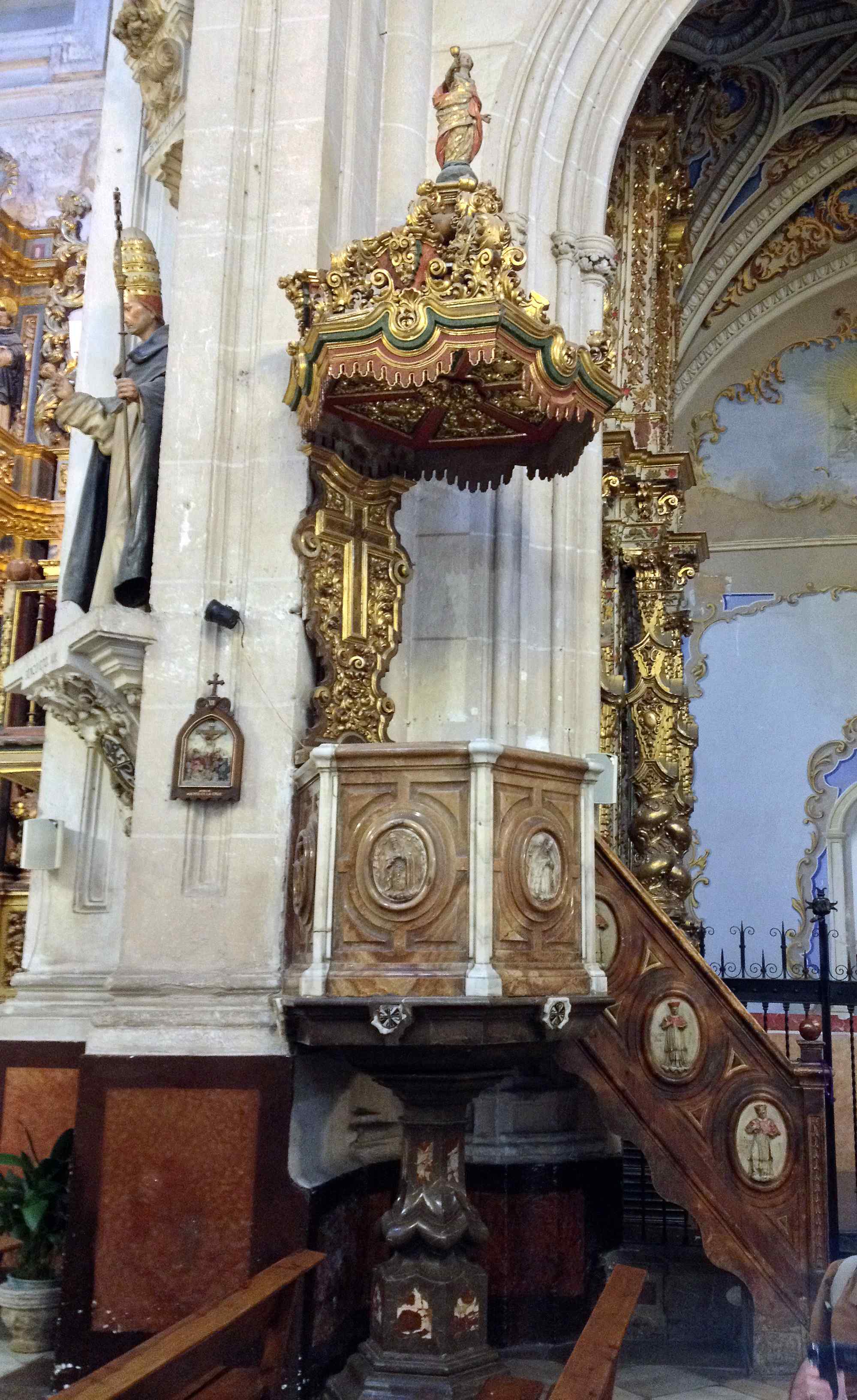 Pulpit at Santo Domingo por el Viajero, Granada