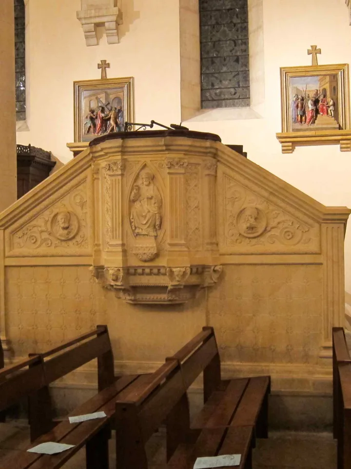 Preekstoel in St Pierre, Romaneche Thorins