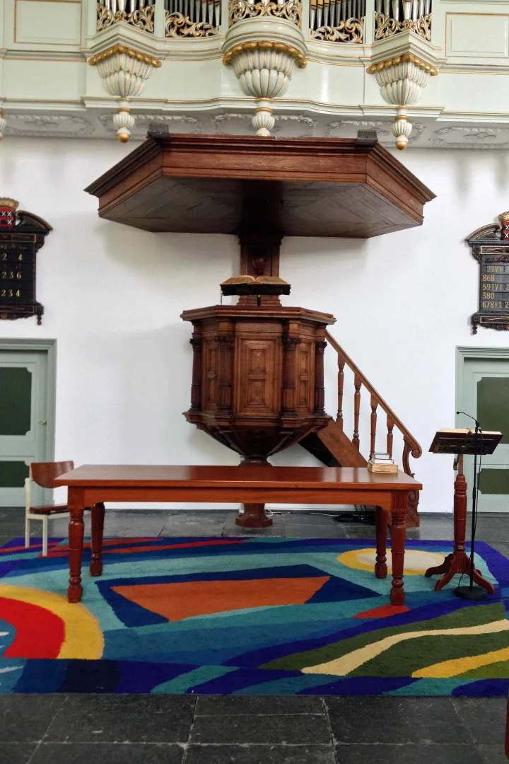Preekstoel in Amstelkerk, Ouderkerk aan de Amstel