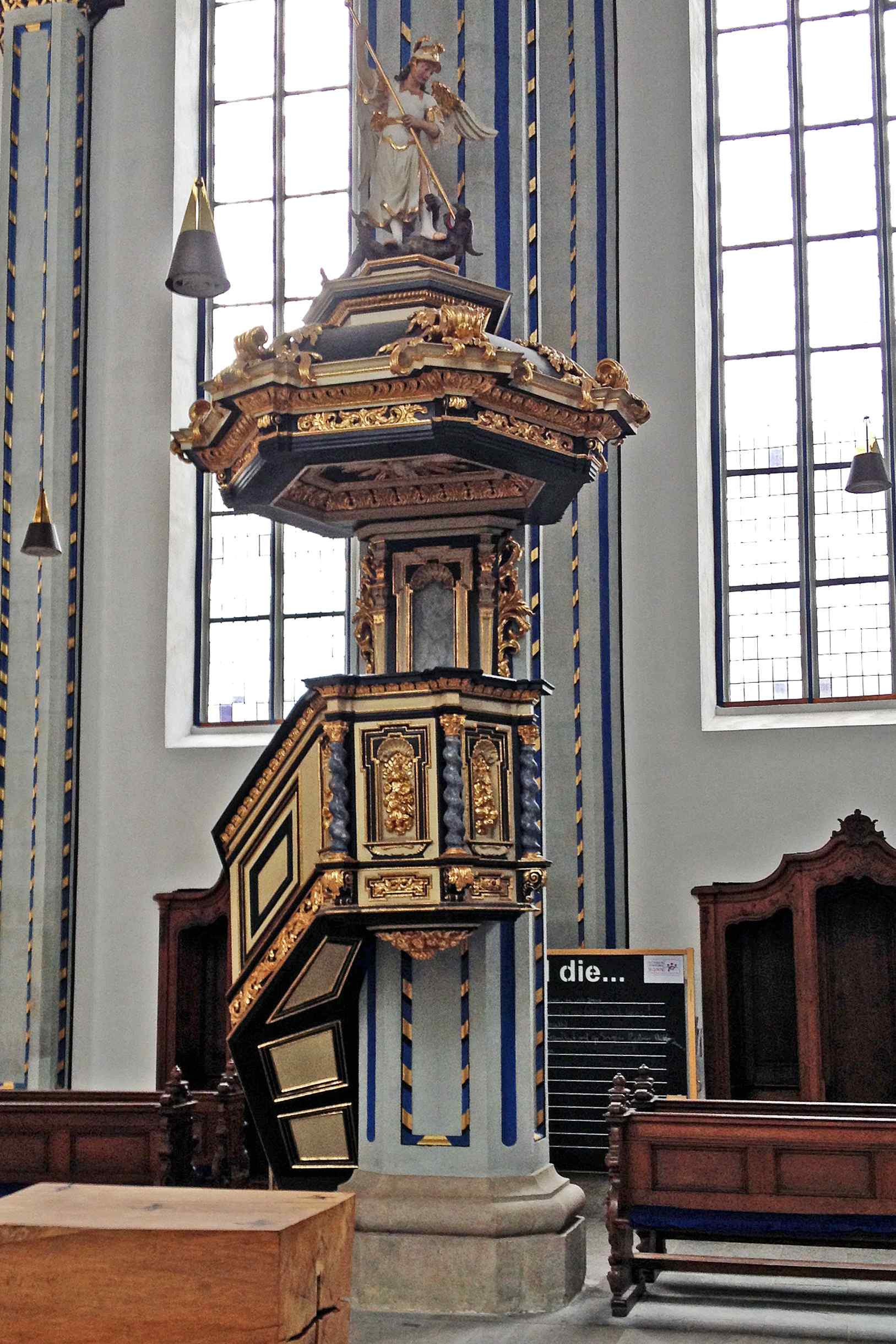 Pulpit at Namen-Jesu-Kirche, Bonn