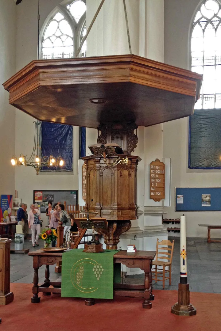 Preekstoel in Grote Kerk, Vianen