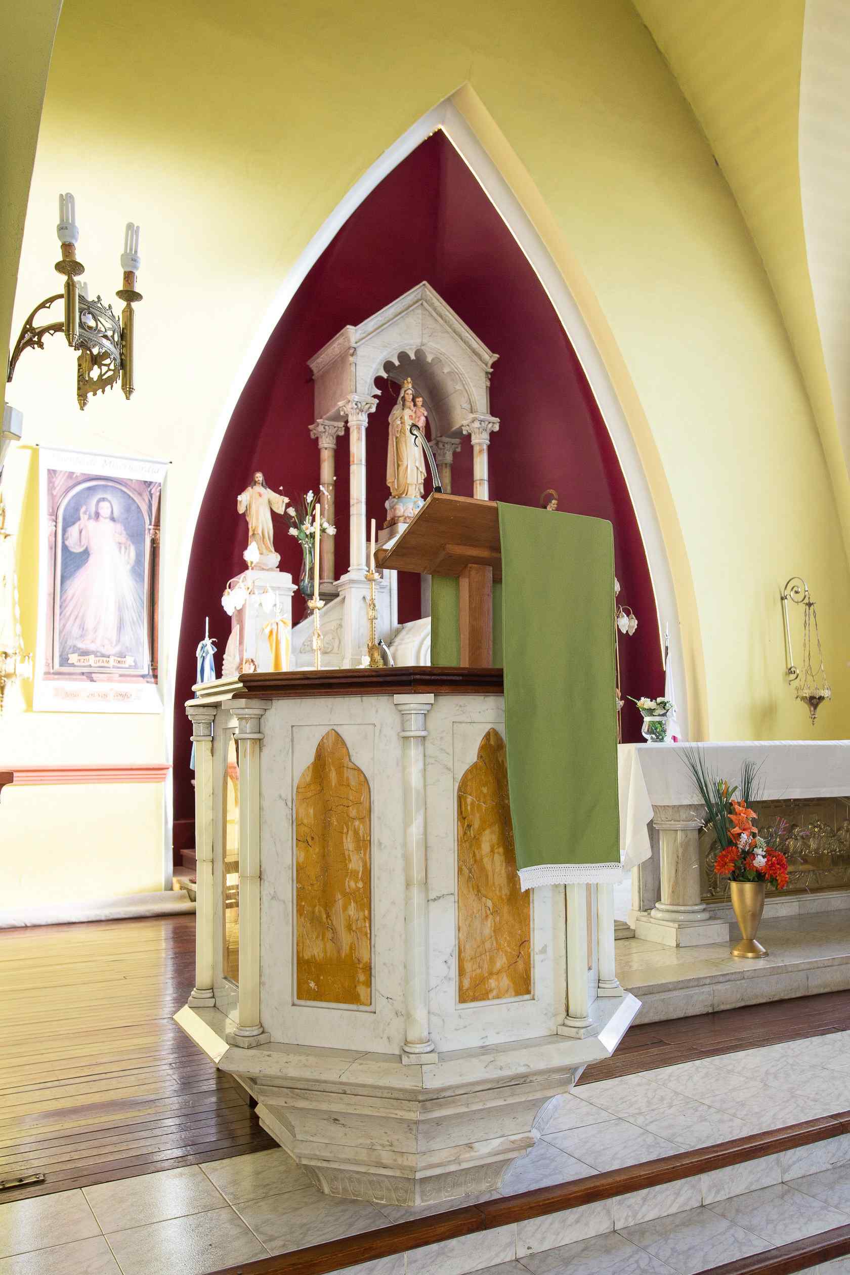 Preekstoel in Iglesia Nuestra Senora de la Merced, Ushuaia