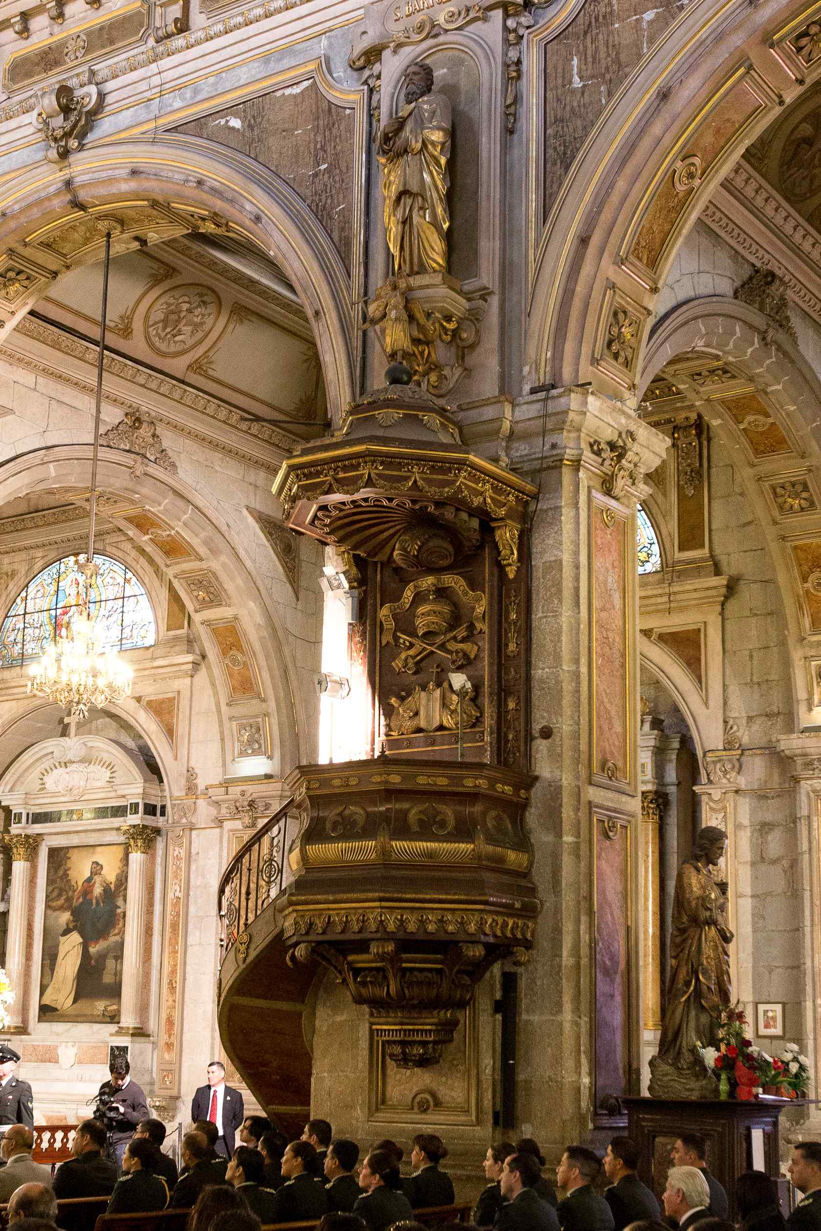 Preekstoel in Catedral Metropolitana de Santiago, Santiago
