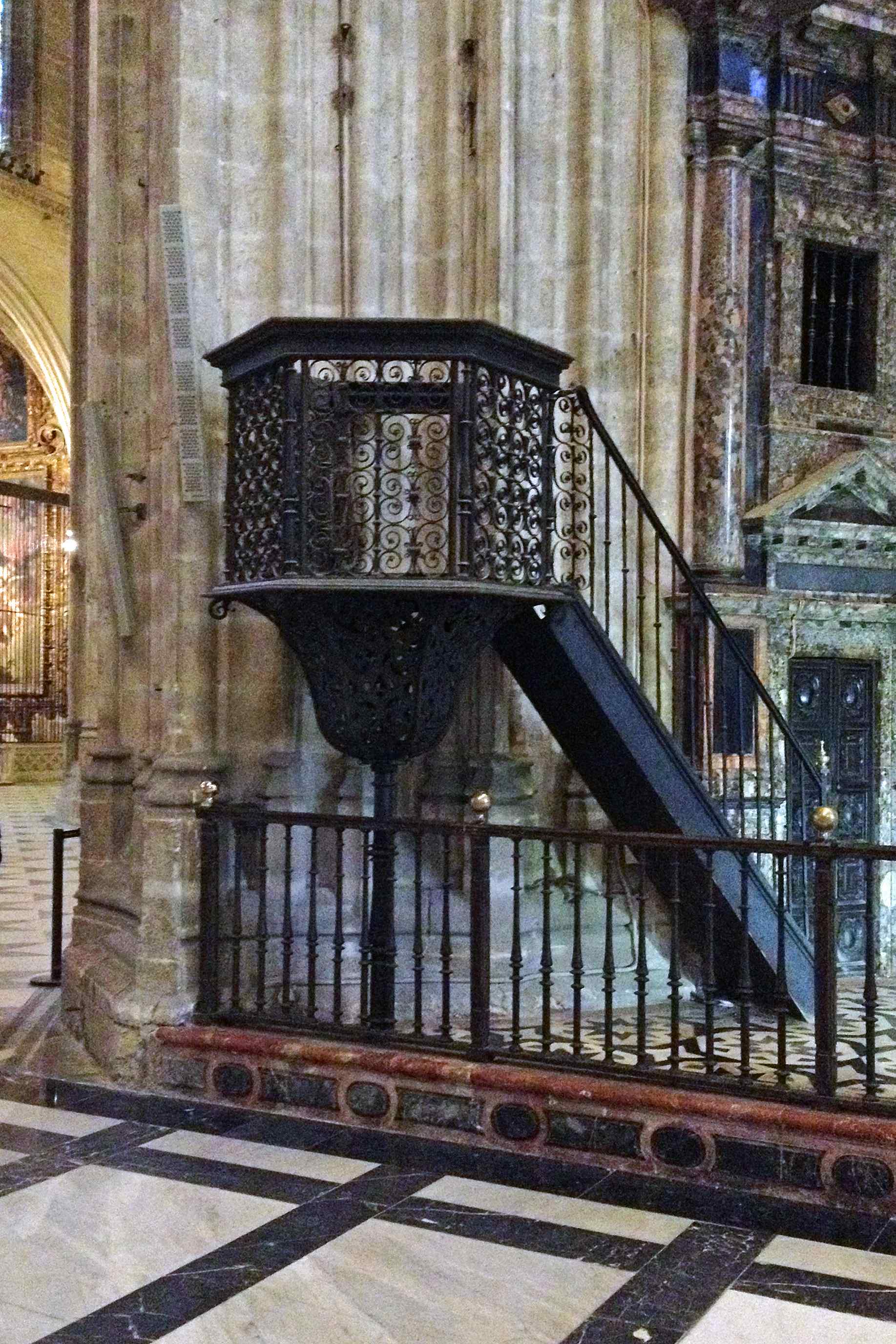 Pulpit at Catedral - dagkerk, Sevilla