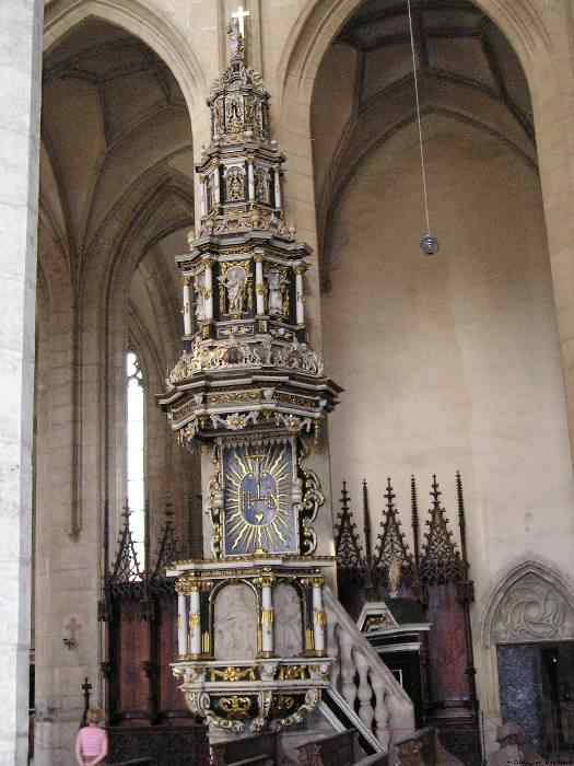 Preekstoel in Basilica St Barbora, Kutna Hora