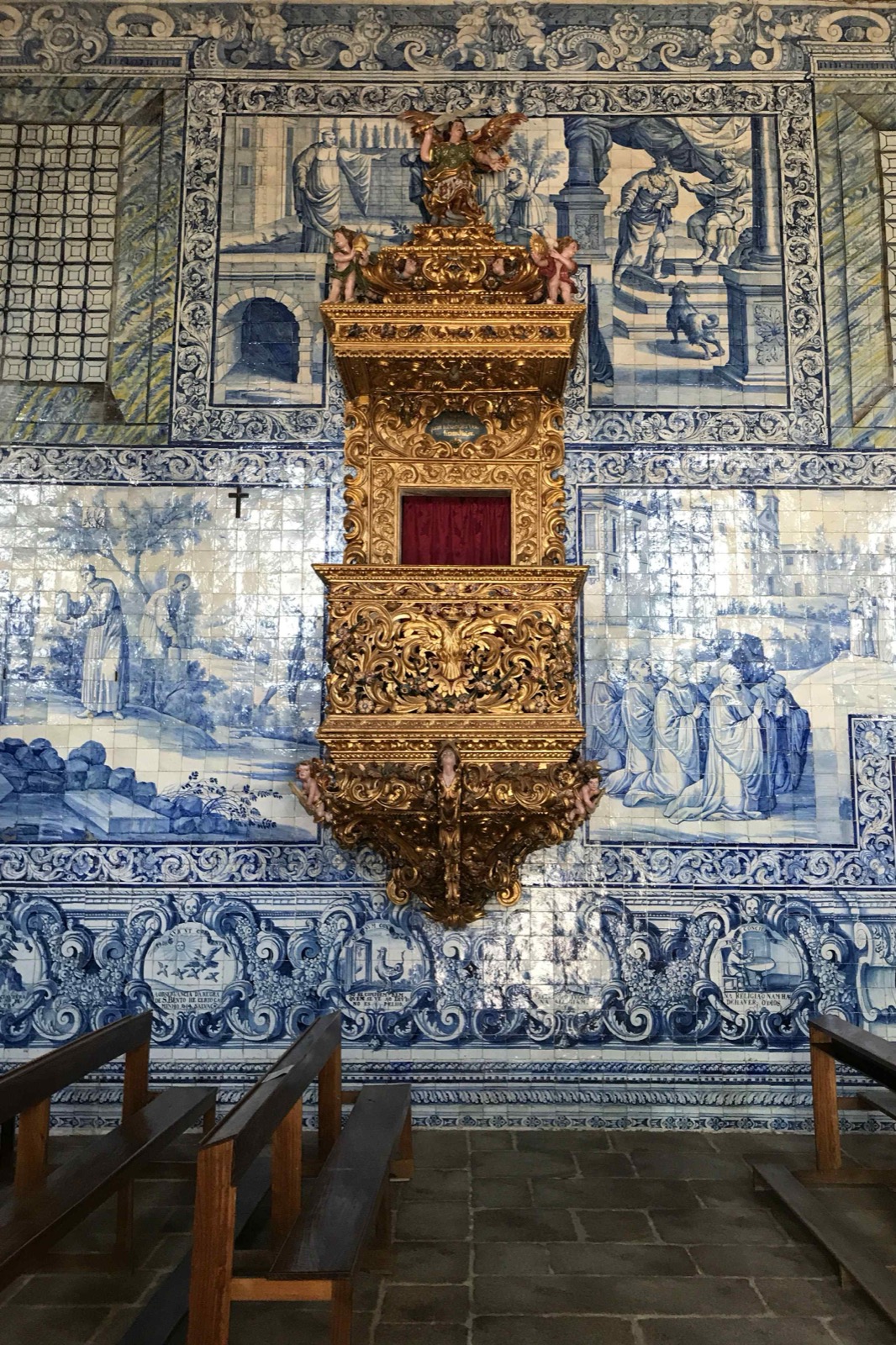Preekstoel in Confraria de Nossa Senhora do Terco, Barcelos