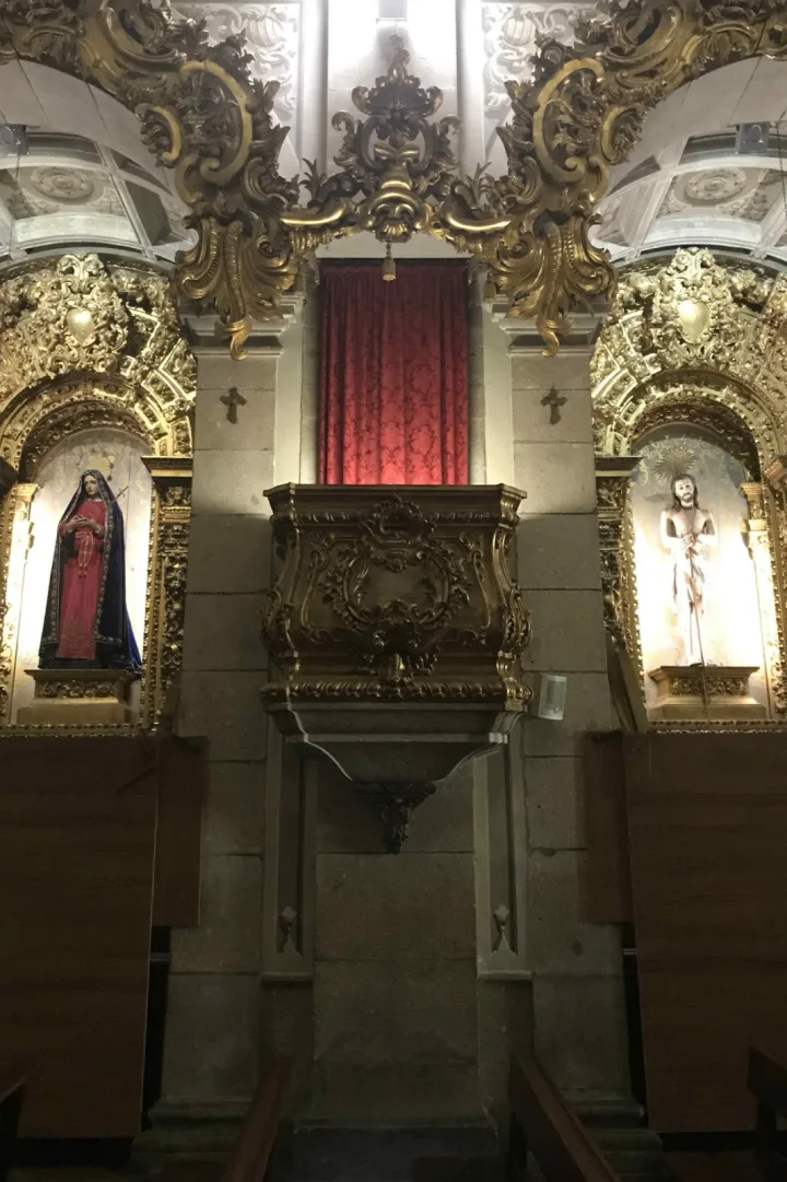 Preekstoel in Igreja de Santa Cruz, 4700-308 Braga